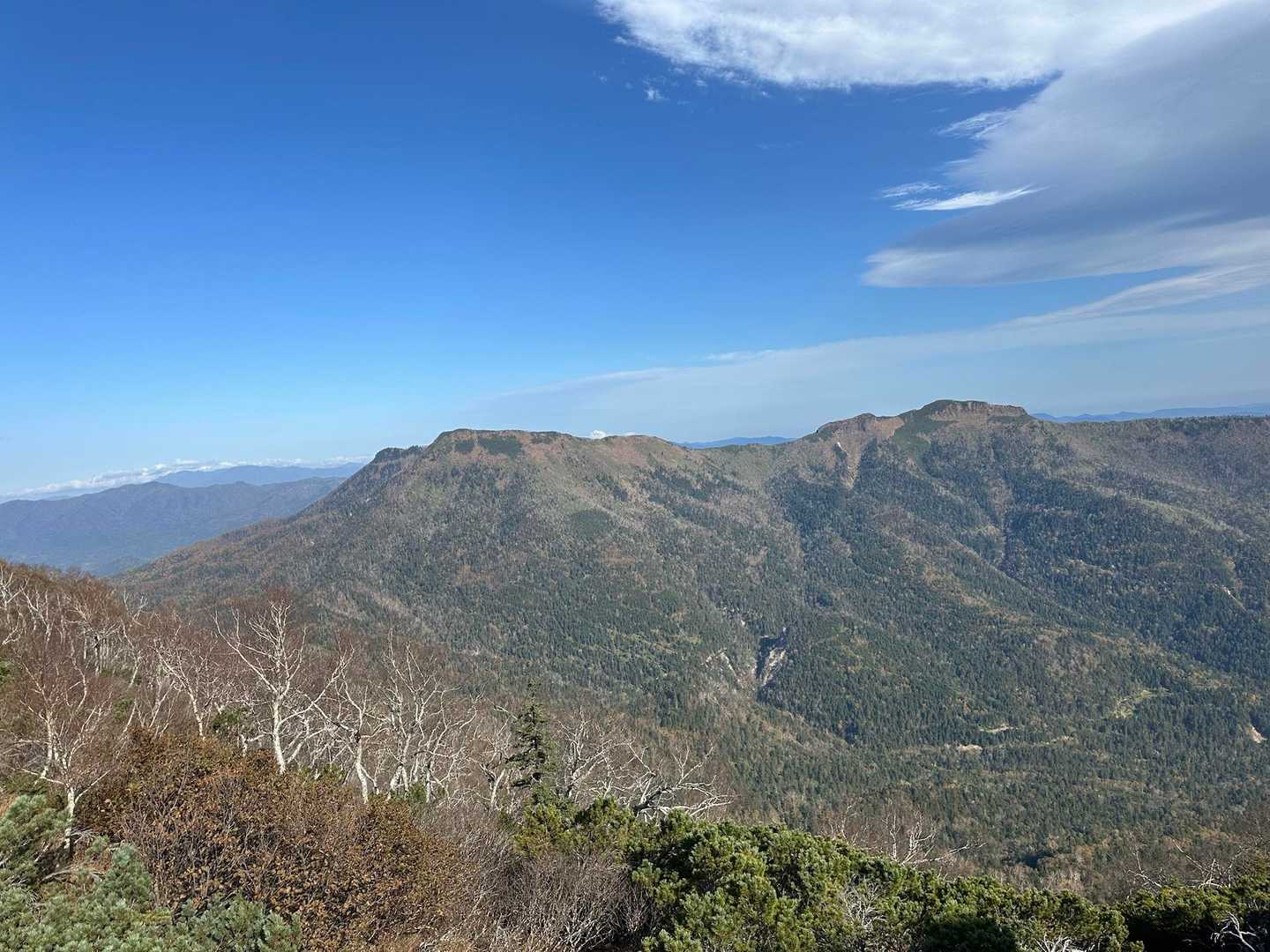 こちらからも【クマネシリ⛰️】ハッキリと
見えますよー👋👋
ピリベツ（未踏）→西クマネシリ（未）→クマネシリ（済）