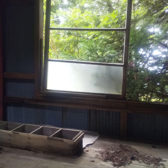 廃屋にて小休止