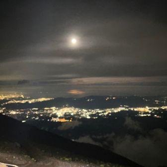 寝る前に夜景を目に焼き付けて✨