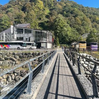 新穂高ロープウェイで鍋平まで向かう🙌
ありがとう！
ロープウェイ😄🙏