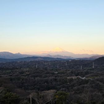 湘南平新展望台から富士山🗻
