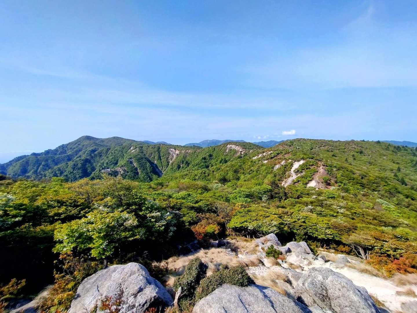 釈迦ヶ岳まで続く最高の稜線
今回は八風峠までですけど