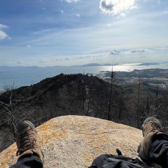 一年を振り返り、ご飯を食べて、やな事はここに置いて行きます。