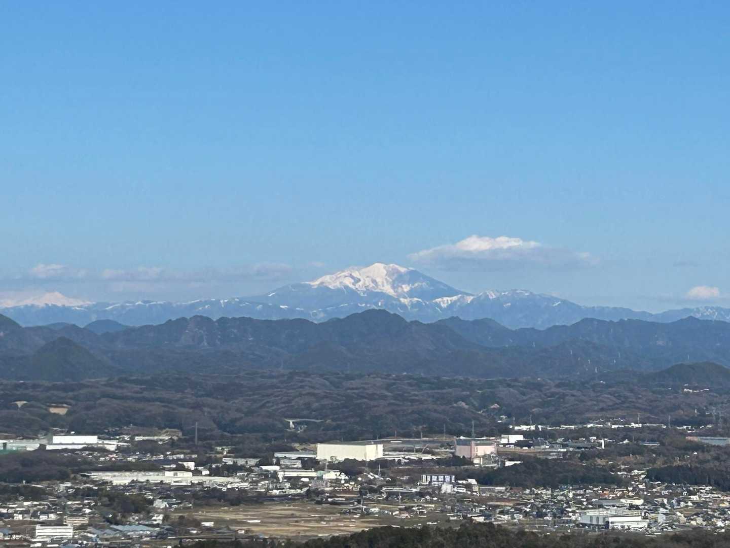 どーん