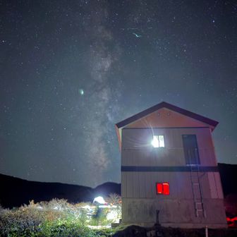 小屋と天の川🌌