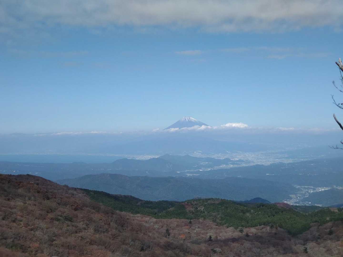 下山途中、富士山が綺麗に見えました。
ブジ下山のお墨付きを貰ったも同然です。