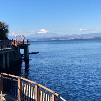 江ノ島から富士山です