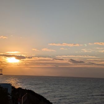 灯台。そう、初日の出と一緒に収めたかったのはコチラの方。初日の出の画像で見た淋しげな灯台に一目惚れしたもので…