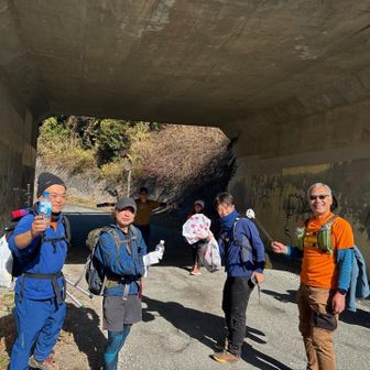 一仕事終えた仕事人たち😚
この後の豚汁美味しかった〜😋
皆さん、ありがとうございました😊