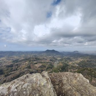 山頂からはパノラマの景色が楽しめます