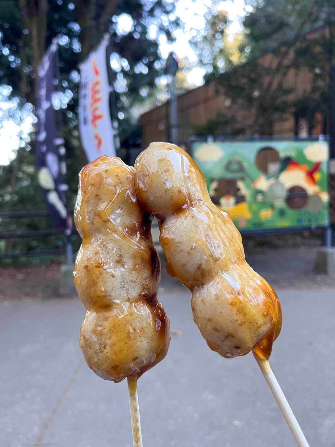 対象外の団子🍡
タレ多めが絶対に美味い😋
これを楽しみに高尾山に来てる！
