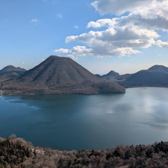 硯岩から榛名富士
絵になります