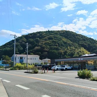 スタート地点の川久保バス停
最初に行く阿部倉山です