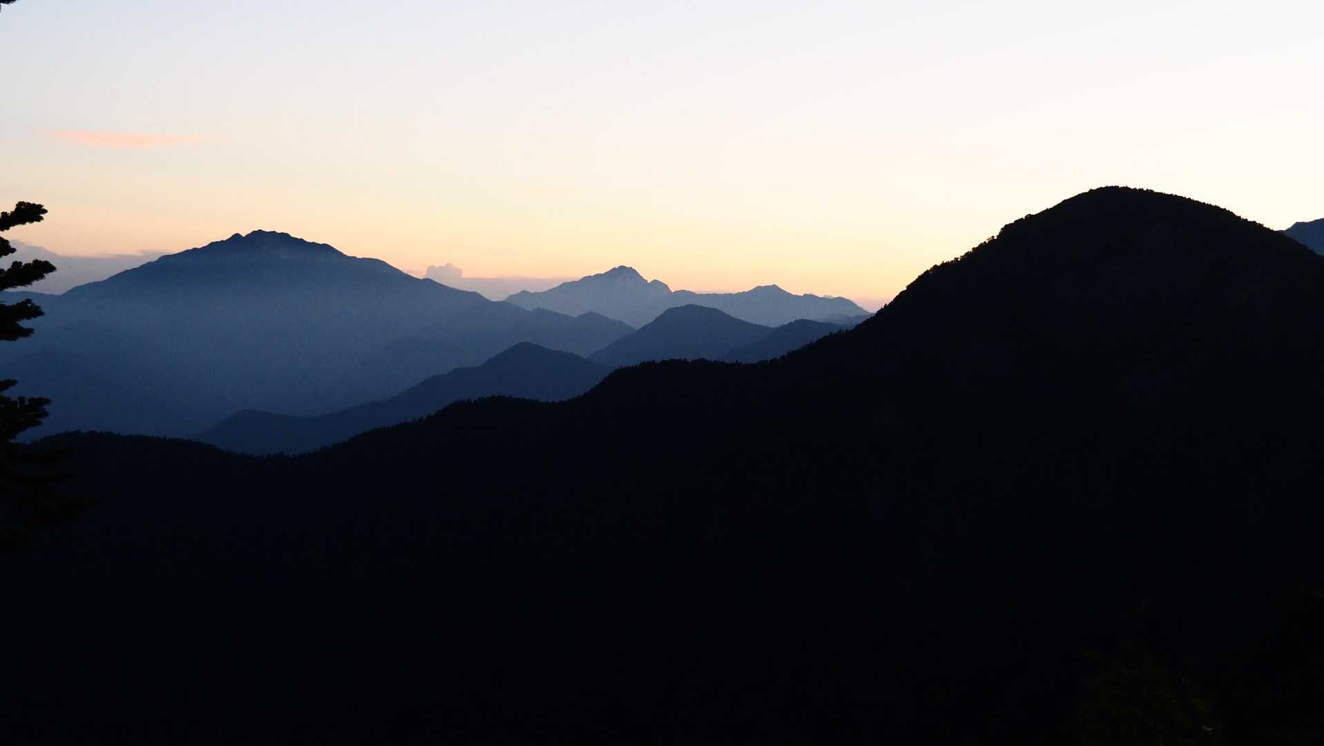 塩見岳往復 | 日本一高い峠から、南アルプスのヘソと呼ばれる絶景尽くしの百名山への写真