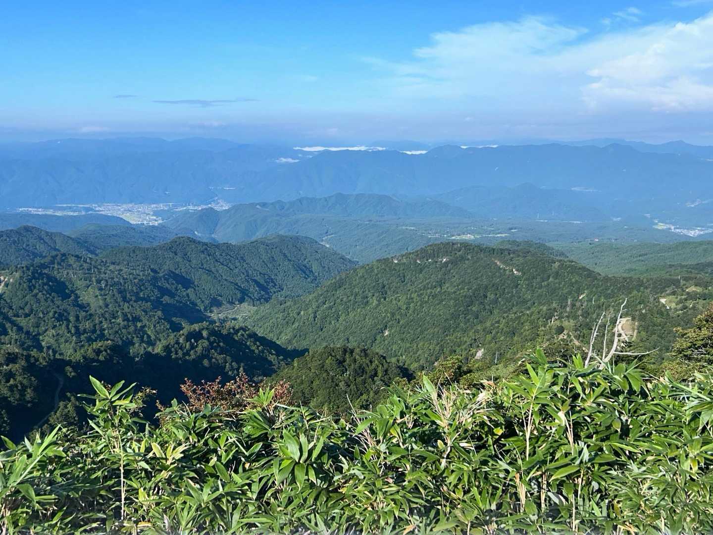 左に高鷲の町が見えた👀