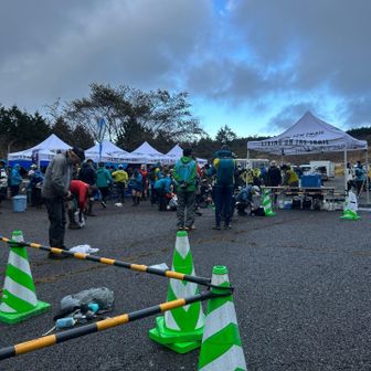 正直、言いたい事は色々ある。

だけど全て負け犬の遠吠えでしか無い事も理解しているので止めておく…

この時点で残された時間と距離、体力的に完走が厳しい事は分かっていたが、このエイドで色々と準備をしないと結局ゴールまで走り切れないのでやれる事をしっかりとやった結果、滞在時間ギリギリになってしまった。