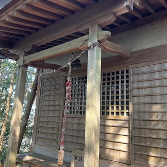 山の神社　好き。スピリチュアルを感じる