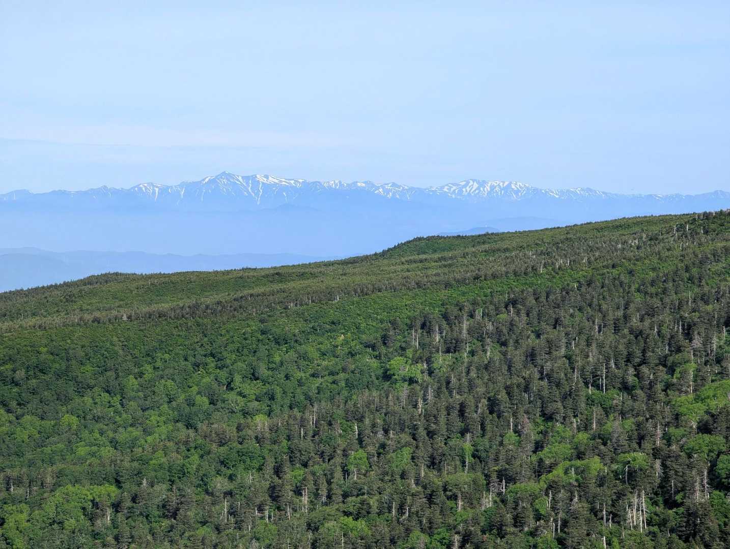 朝日連峰・・ きっと