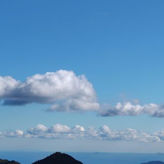 大分市方面のポコポコ雲の筋が