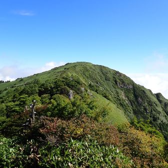 女山の優美な山容