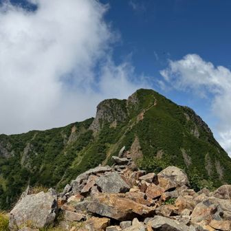中岳到着　本日3座目⛰️