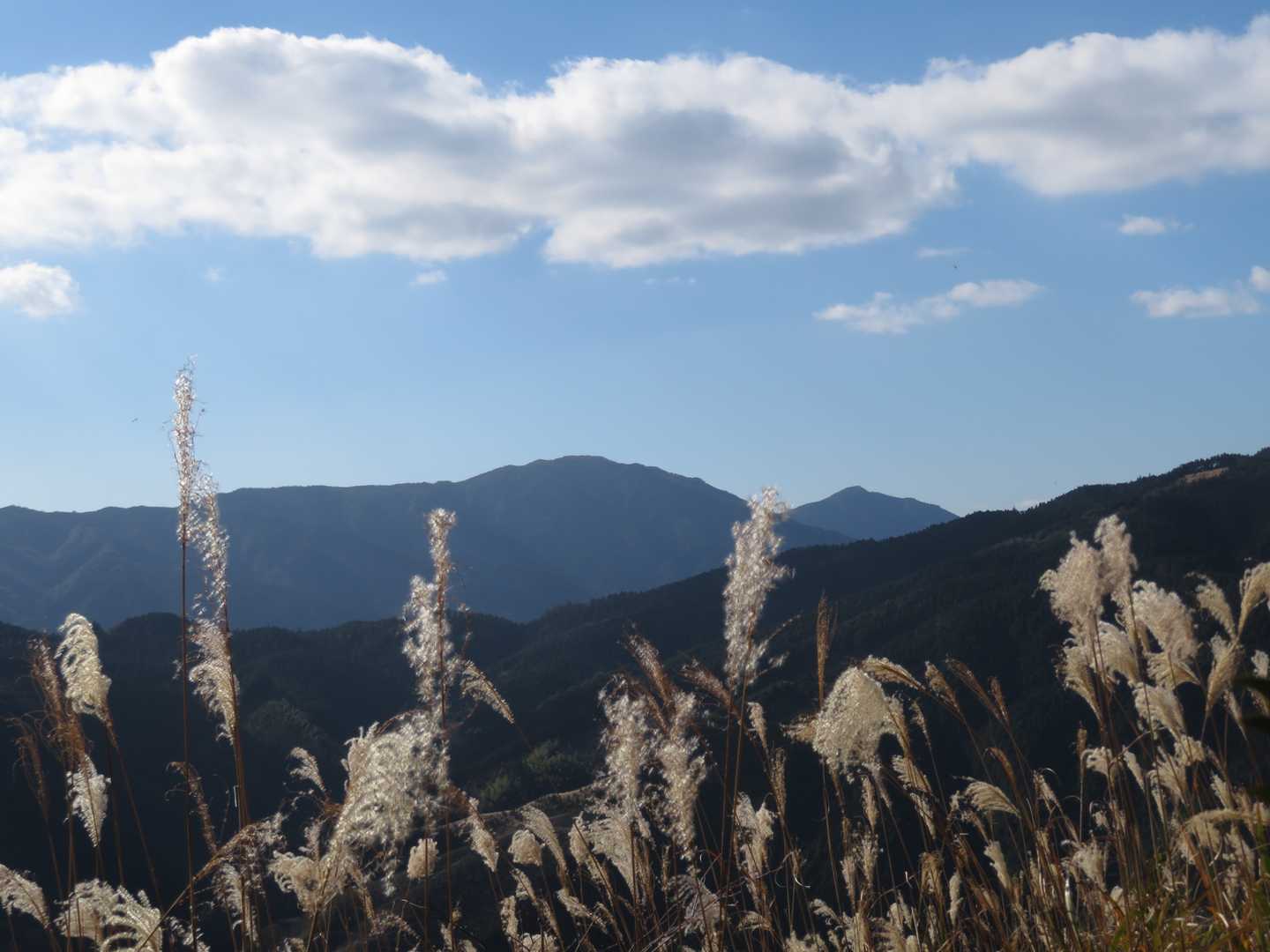 馬見山と江川岳