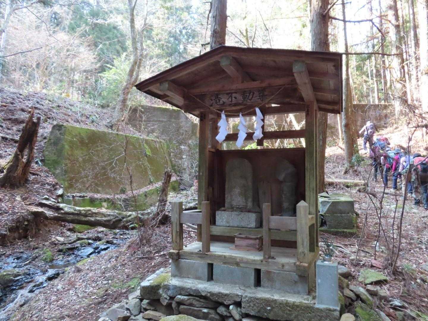 登りに入ります