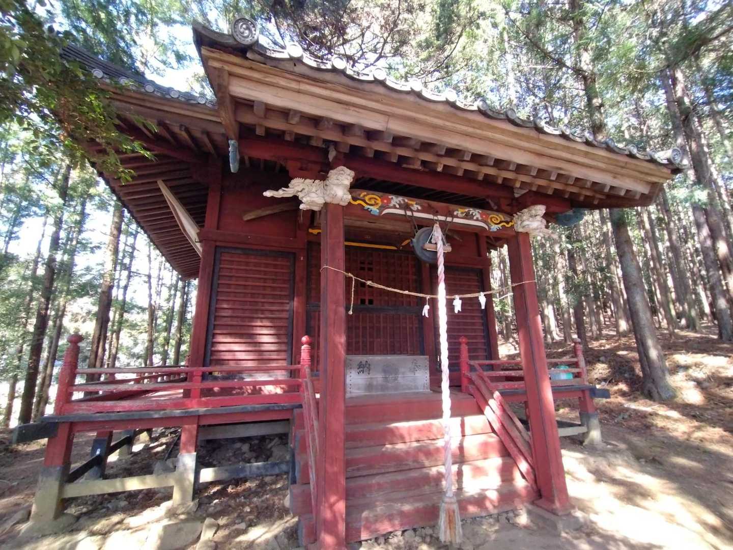 お参り🙏
仙人ヶ岳につづきじょにーさんと石尊山のバリルートへ‥👣