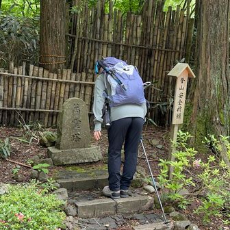 登山安全祈願するムッチョム