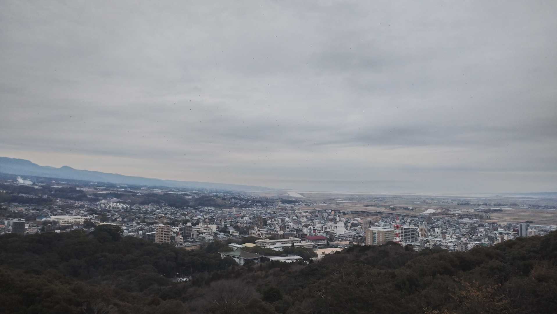 少しだけならと、上山へ来てみたけれど、階段登りきったくらいで体がチクチク🙍