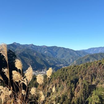 先へ進んで
山並みが綺麗😍
天気もサイコー🥹