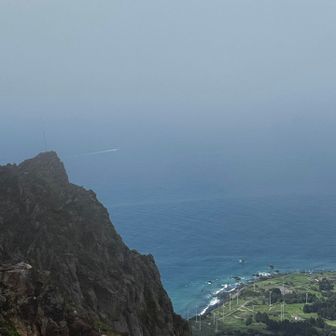 海が青いです🌊