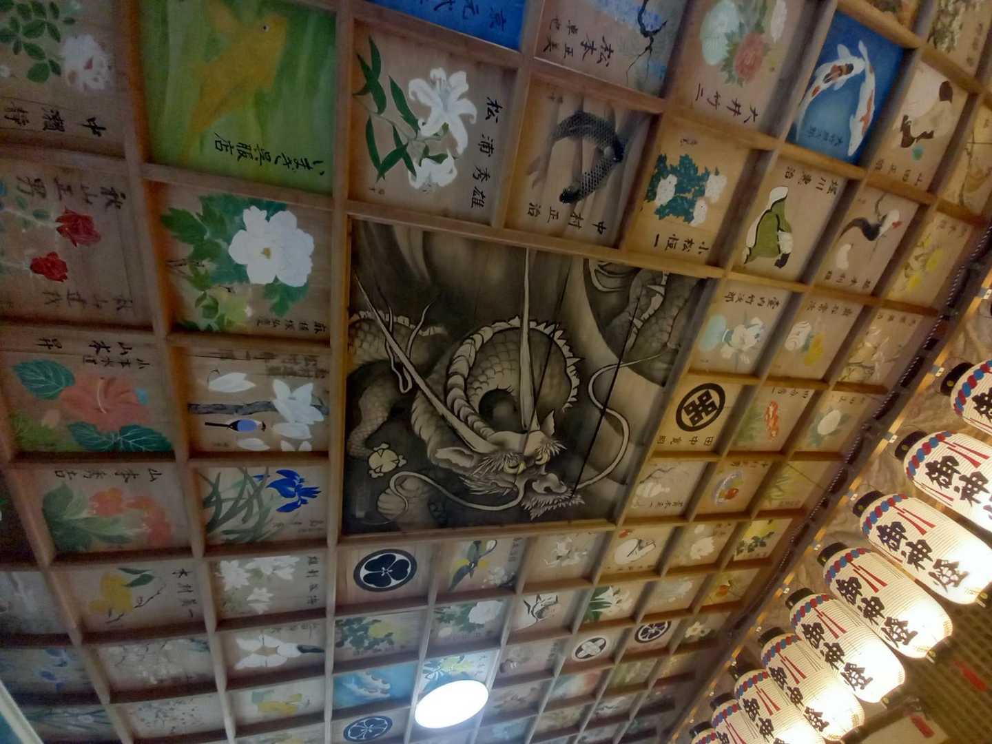 天井を見上げる✨