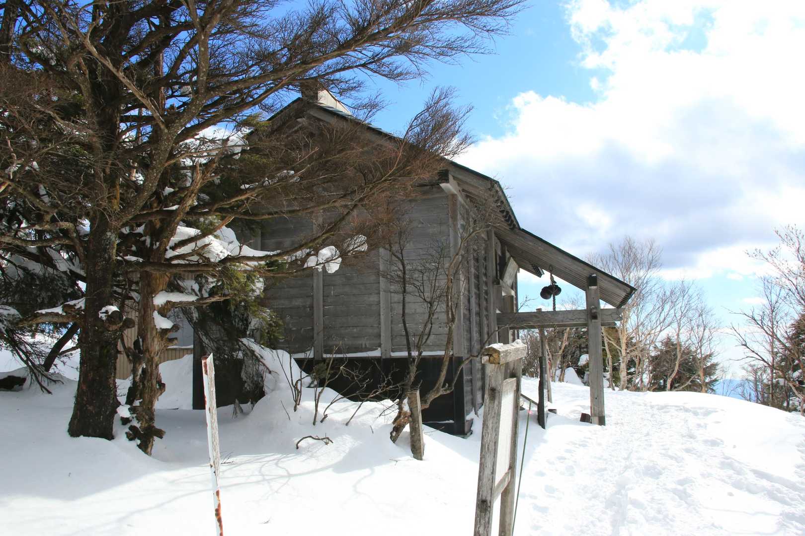やりました！山頂神社に到着！