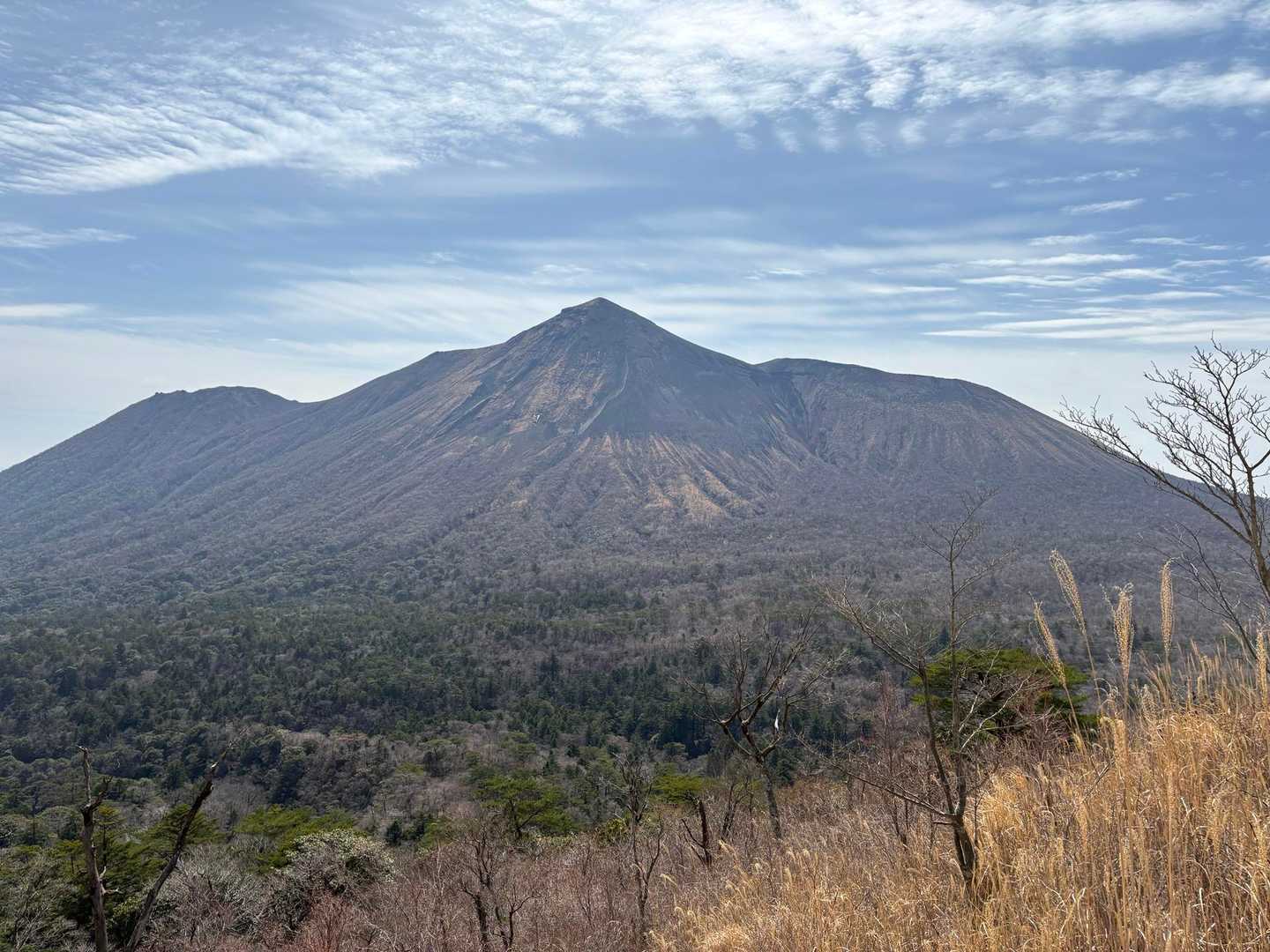 目の前ドーン⛰️ 高千穂峰 の迫力‼️