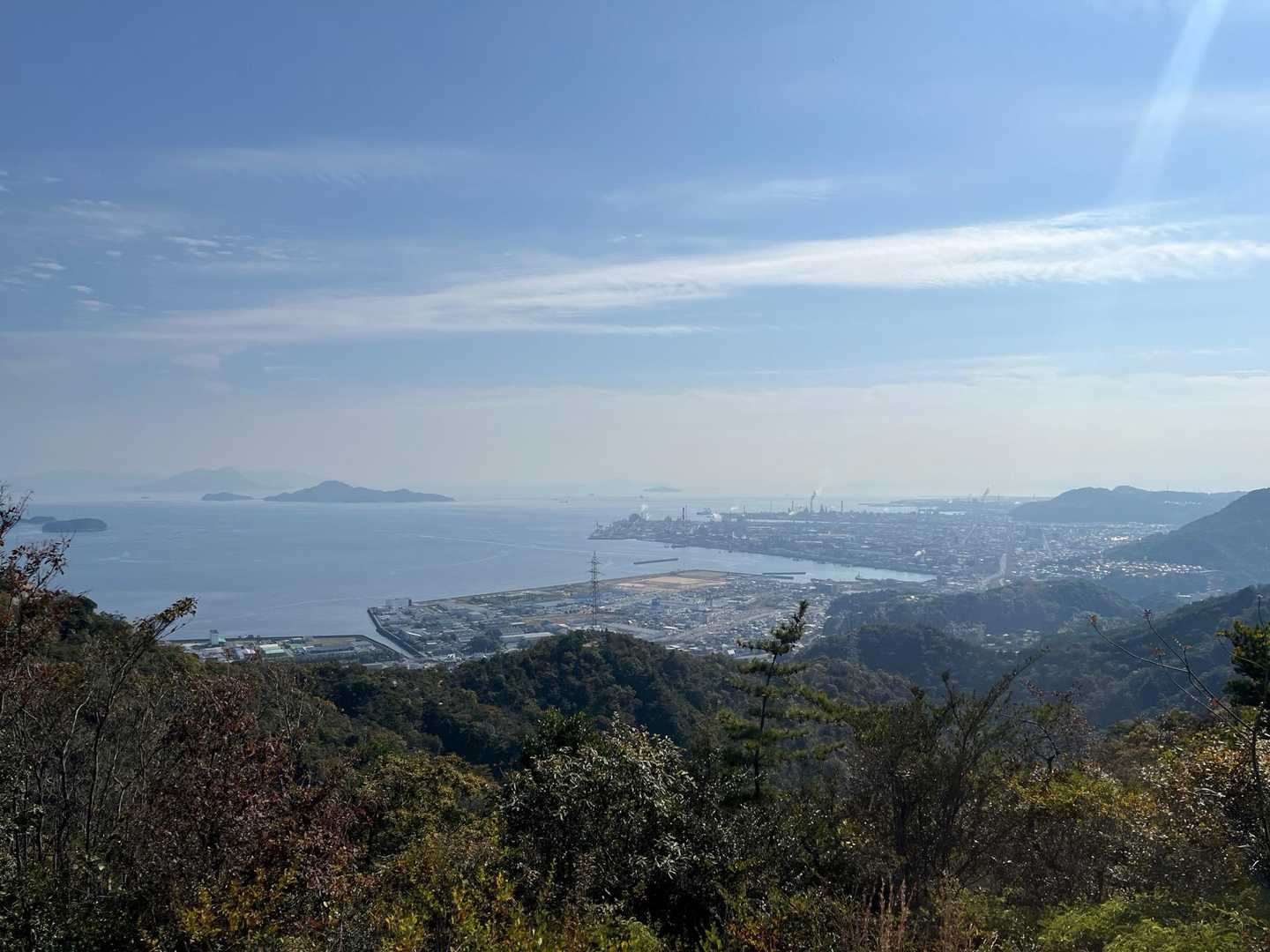 先にある広場から