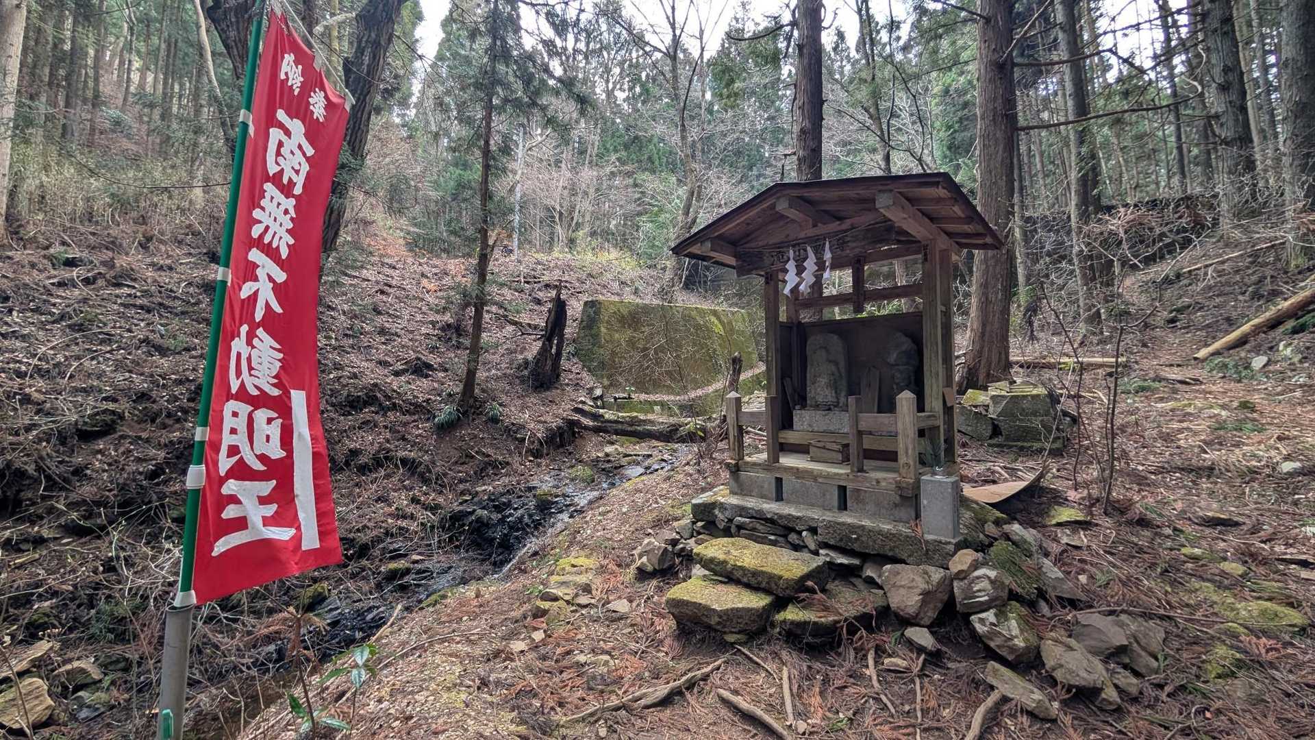 滝不動に手を合わせて行きます。良い山開きでした！