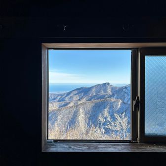 ちょっと窓を開けて。戸締り完了