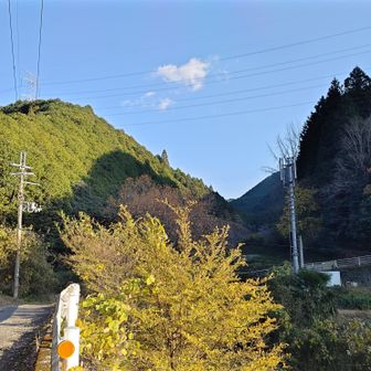 完全に下山して振り帰ったときに、あそこを彷徨ってたんだなと思うのが楽しい。