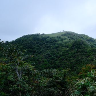 山頂が晴れてきた。