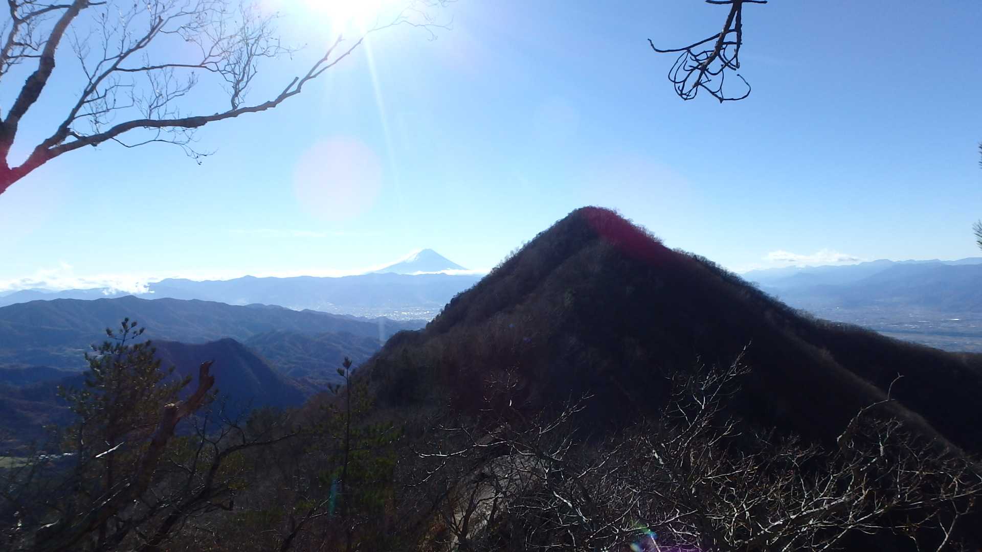 茅ヶ岳・金ヶ岳 | 日本百名山の著者・深田久弥終焉の山に連なる甲斐の展望峰の写真
