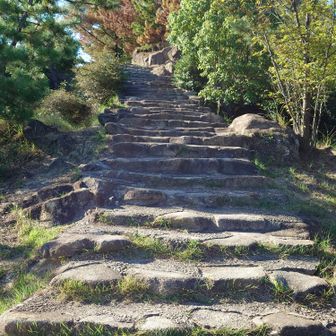 鐘秀峰へ