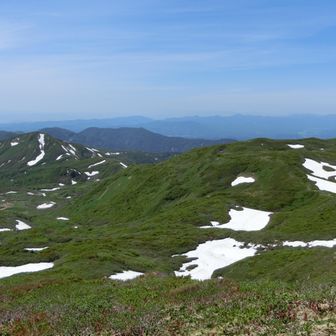 秋田側東成瀬ルート
三界山や焼石沼が見える