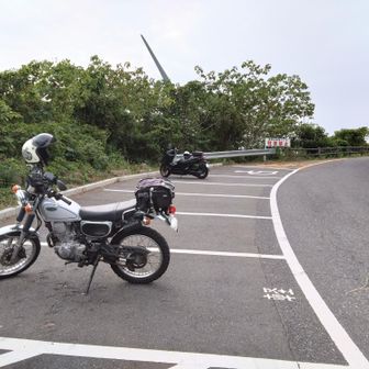 本日最後のピーク、上盛山へ。