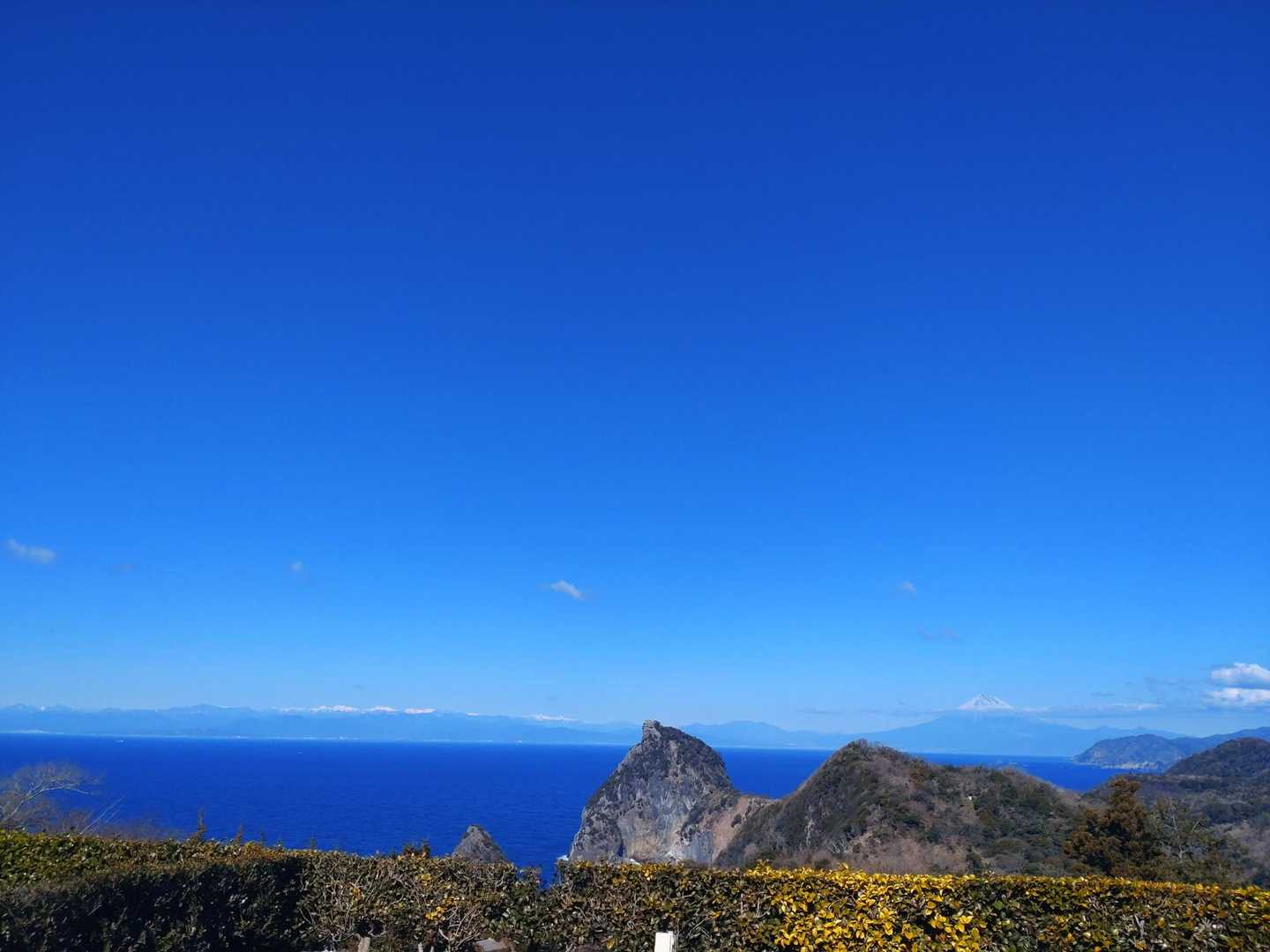 オートキャンプ場前から。
絶景キャンプ場ですね〜