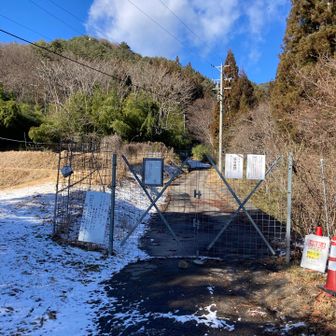鳥獣ゲートの横に駐車場🅿️か分からなかったけど停めさせてもらってスタート▶️▶️