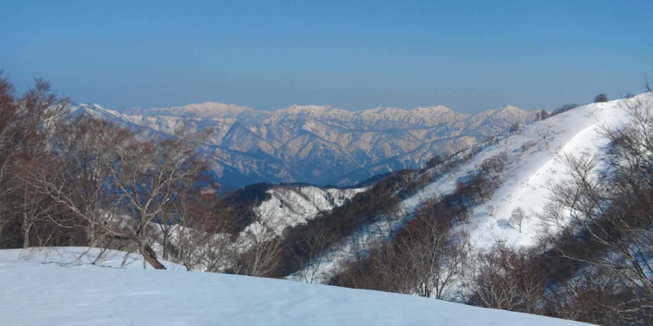 大ダワ～土蔵。
揖斐の山も数日前の積雪で持ち直したみたい