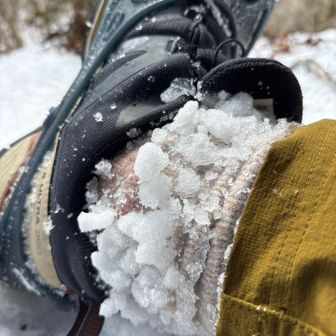 まさかの積雪量につき、足元はえらいことになってます☃️