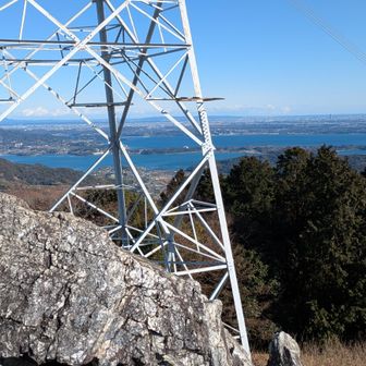 鉄塔越しに浜名湖