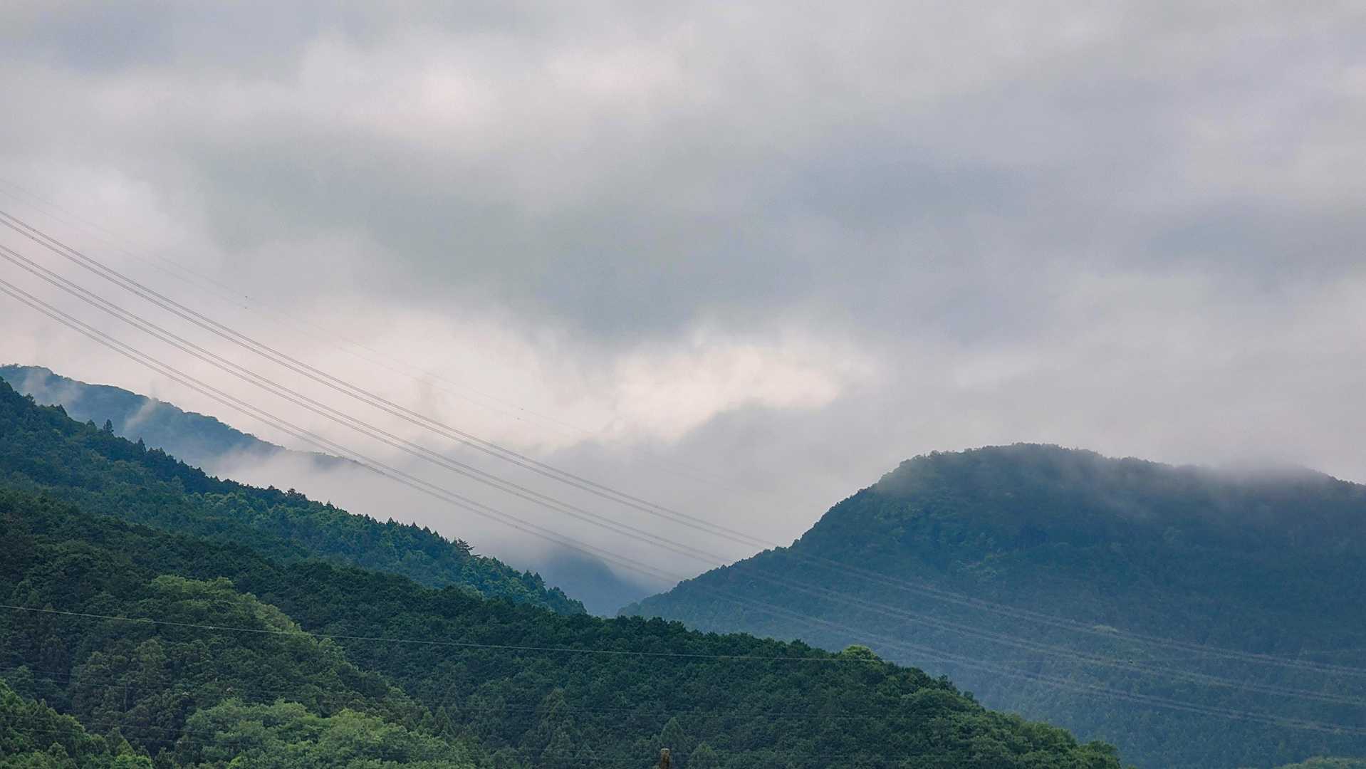 ちょっと進んだら
笠山が雲の中へ。
天気大丈夫か？